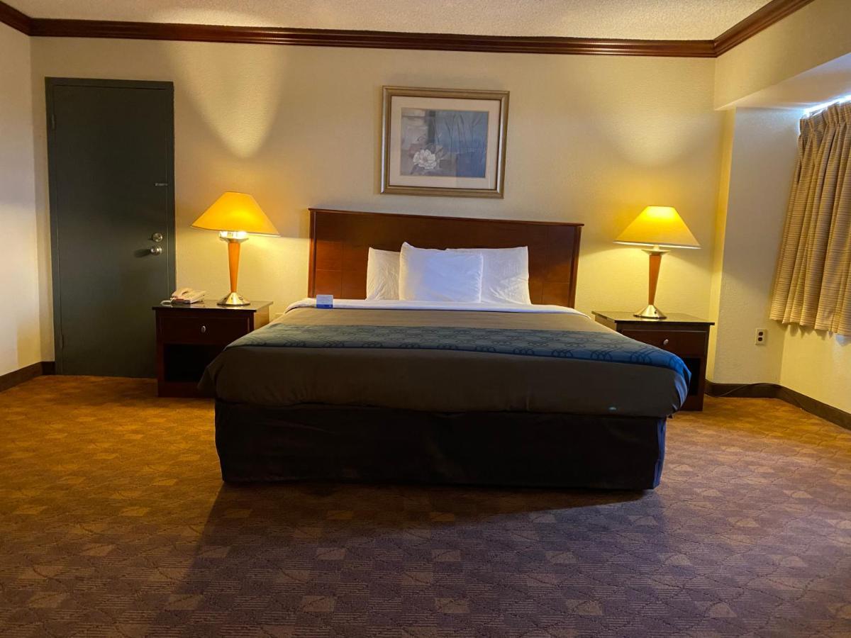 Rodeway Inn סנדסטון חדר תמונה