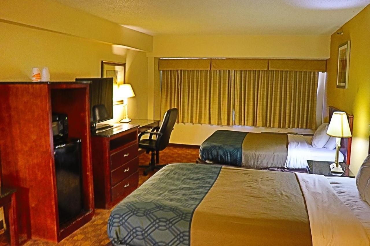 Rodeway Inn סנדסטון מראה חיצוני תמונה