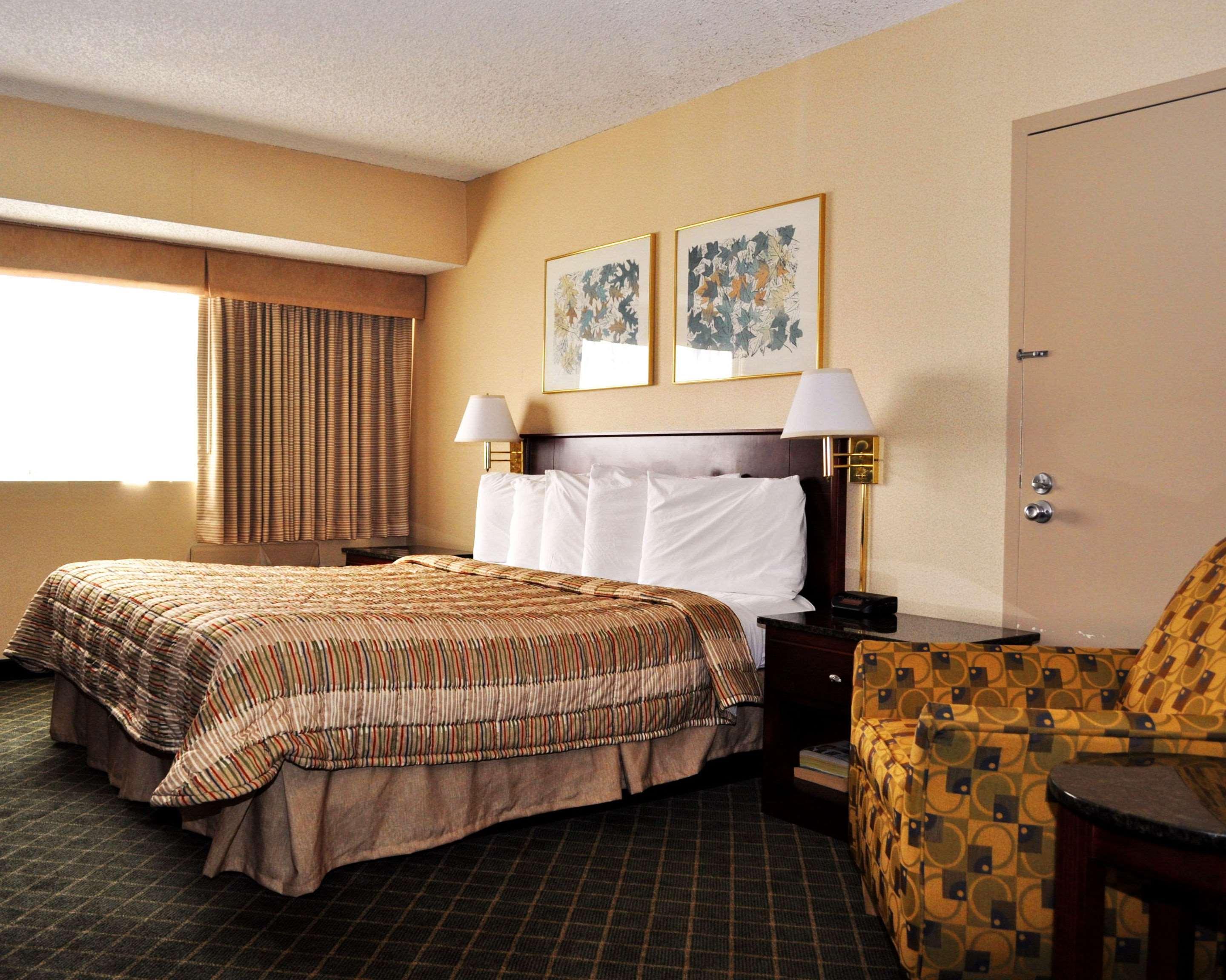 Rodeway Inn סנדסטון מראה חיצוני תמונה