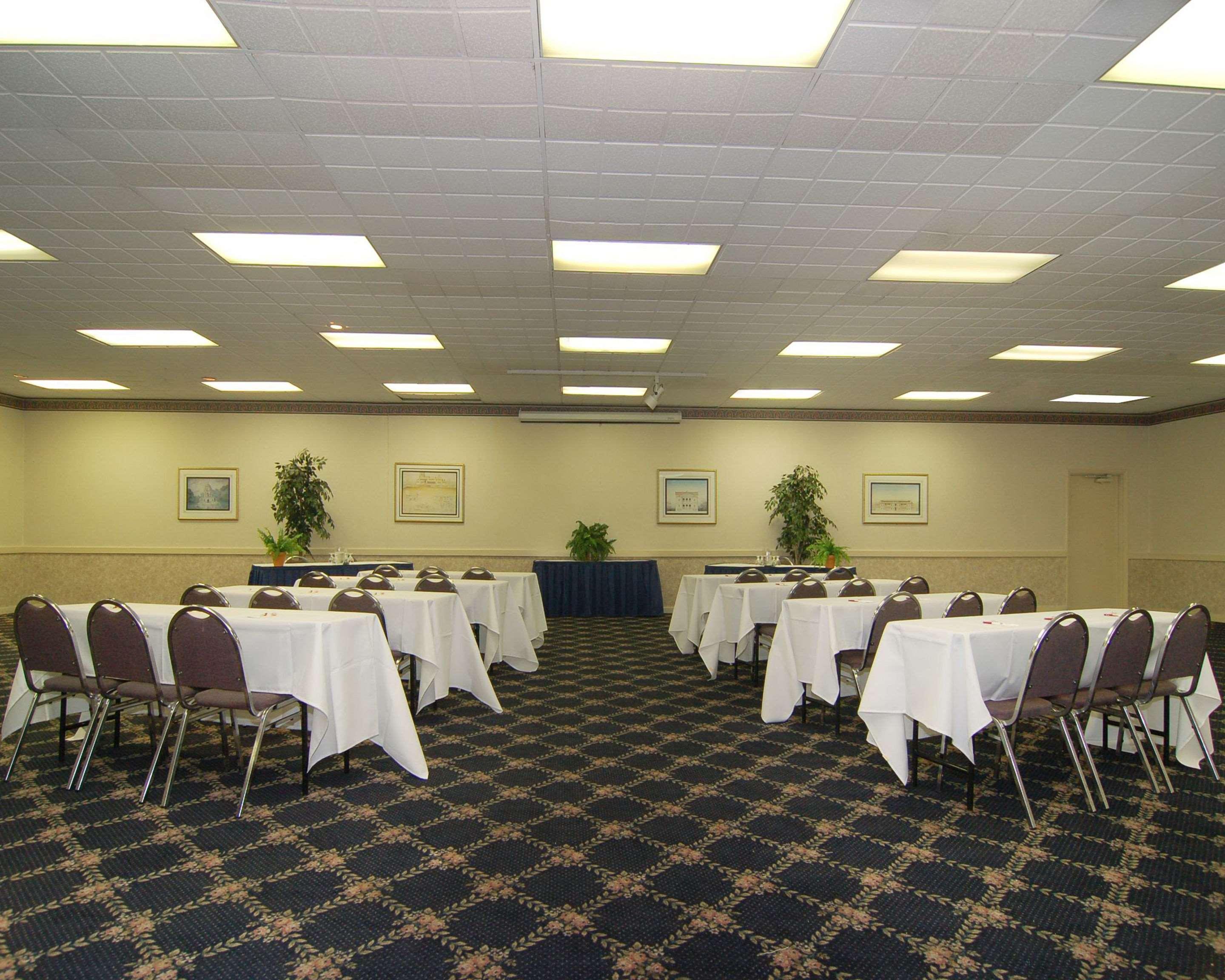 Rodeway Inn סנדסטון מראה חיצוני תמונה