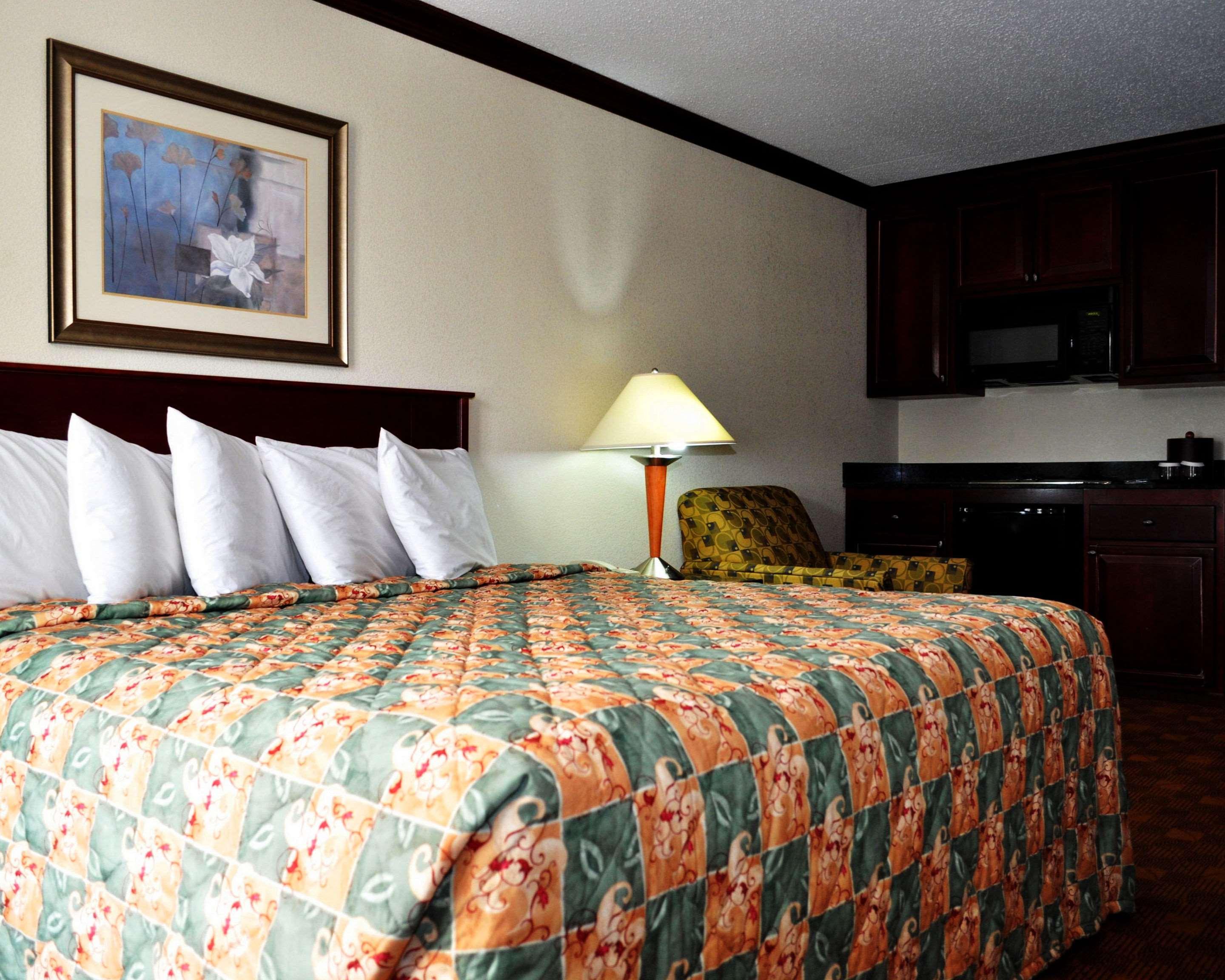 Rodeway Inn סנדסטון מראה חיצוני תמונה