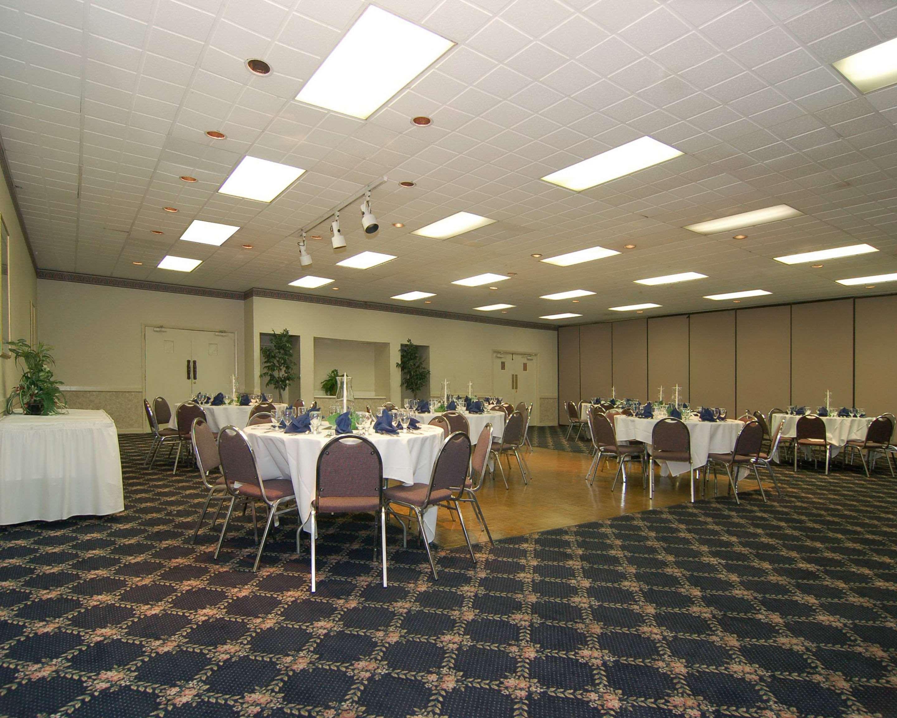 Rodeway Inn סנדסטון מראה חיצוני תמונה