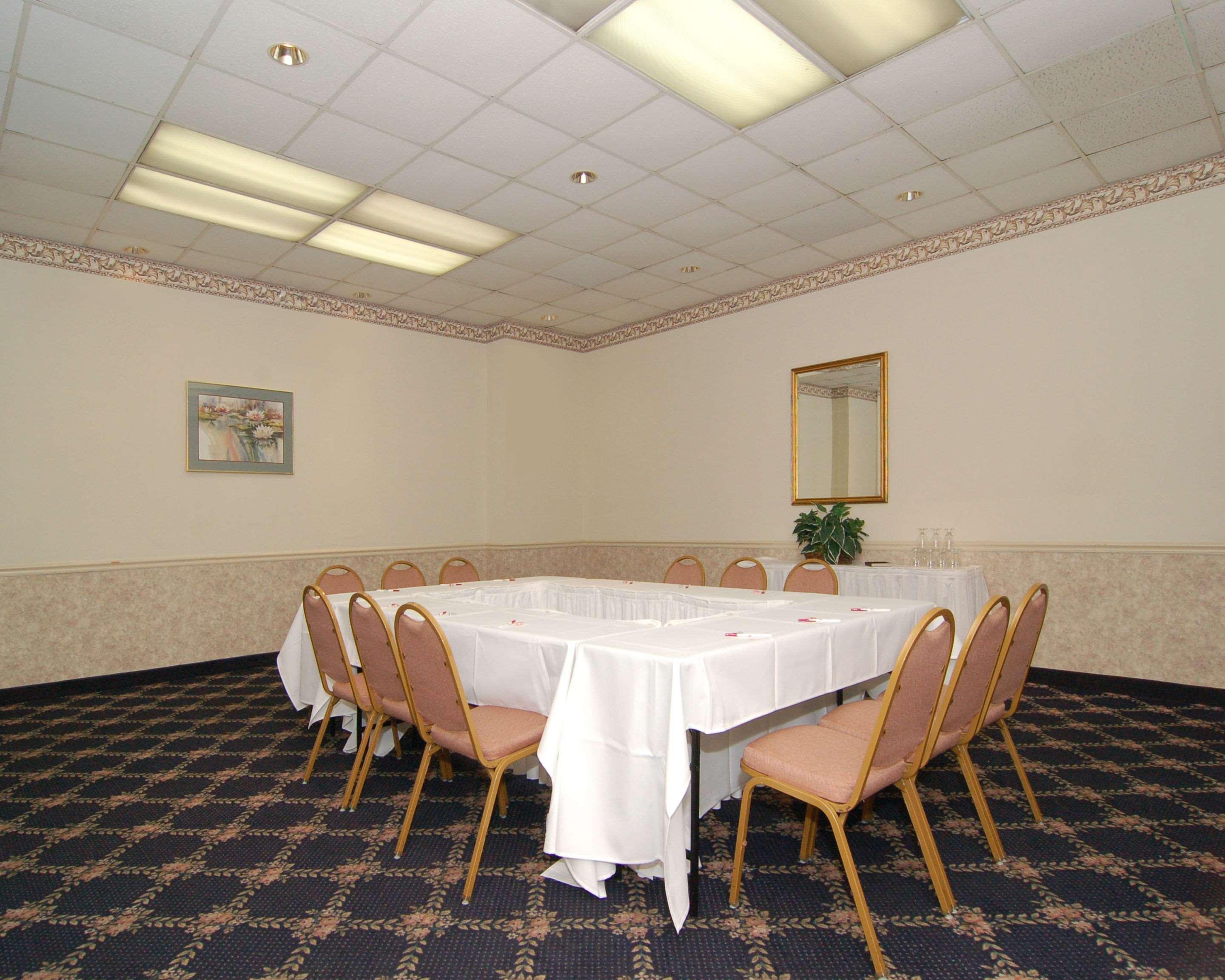 Rodeway Inn סנדסטון מראה חיצוני תמונה