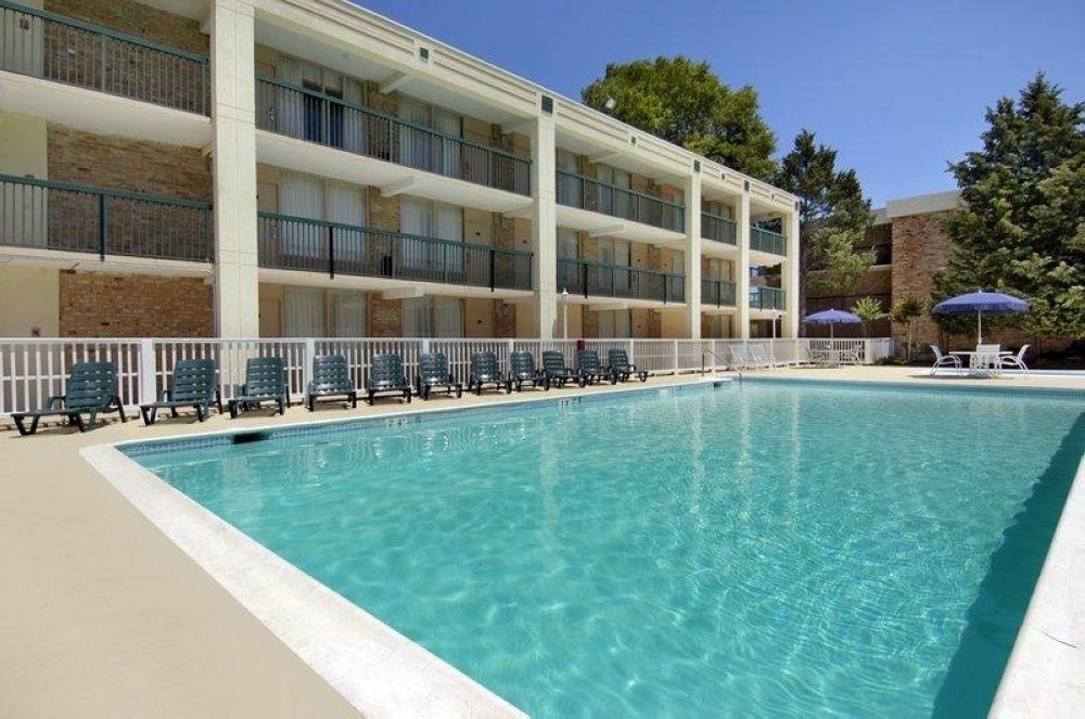 Rodeway Inn סנדסטון מראה חיצוני תמונה
