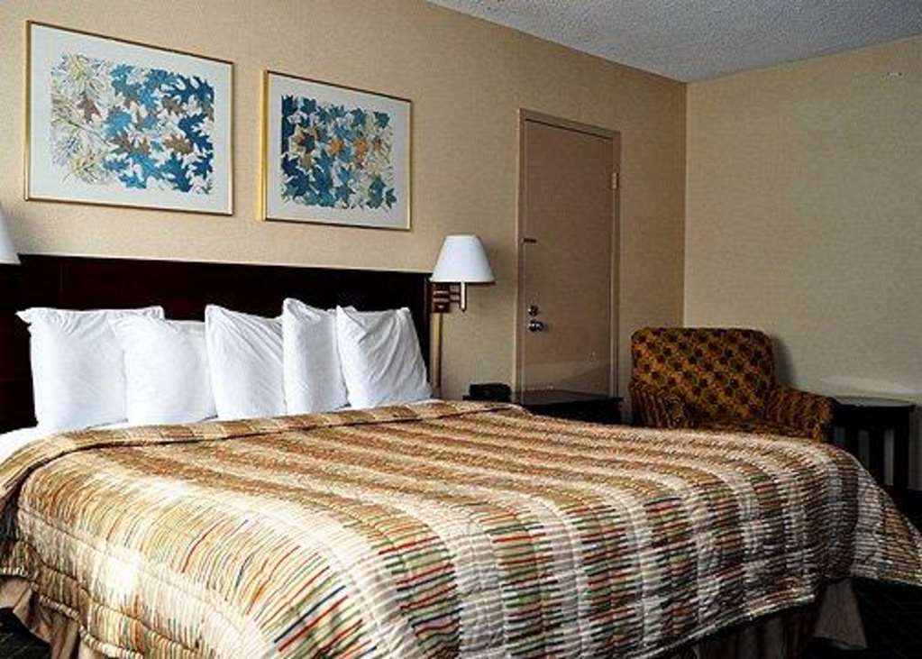 Rodeway Inn סנדסטון חדר תמונה