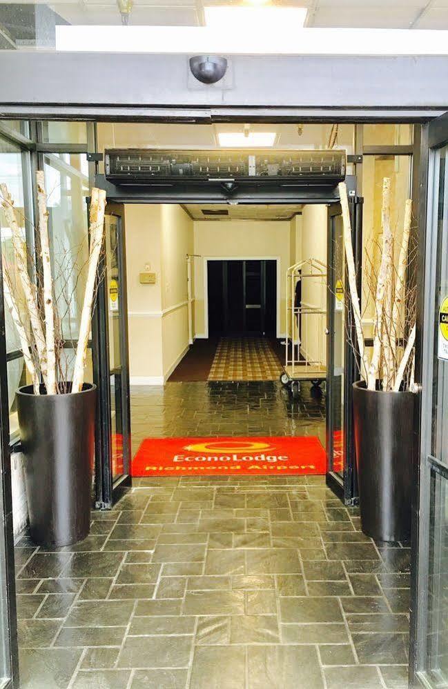 Rodeway Inn סנדסטון מראה חיצוני תמונה